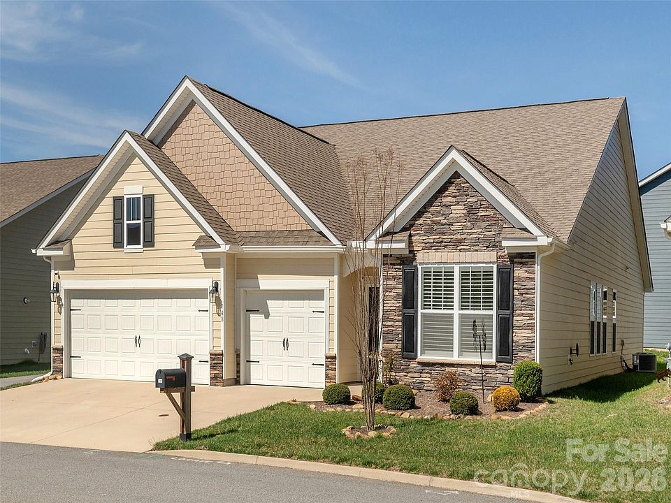 1st image of 748 Summerfield Pl