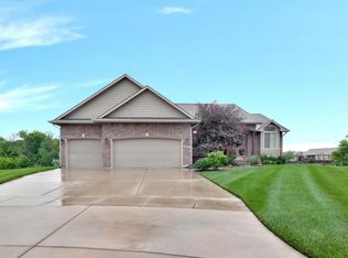 4134 N Lake Ridge Ct, Wichita, KS 67205