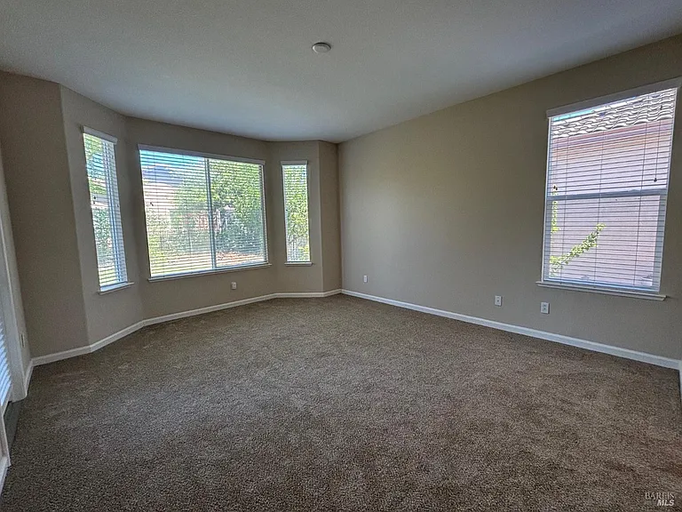 505 Marianna Pl — Photo 15