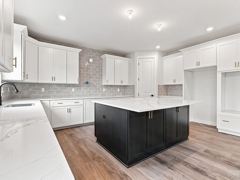 4075 Blossom Dr, photo 17