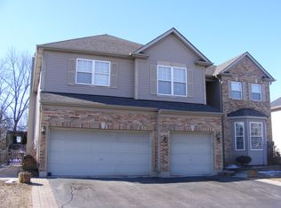 123 Glenbrook Cir, Gilberts, IL 60136