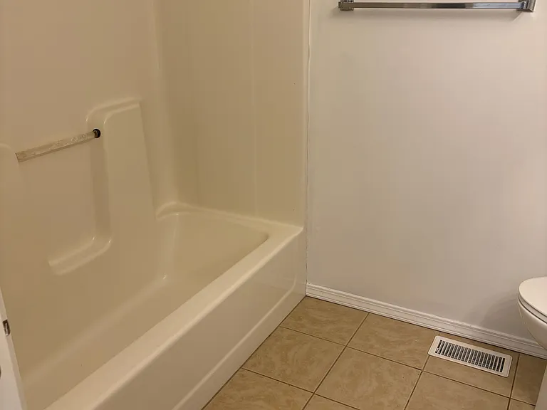 5391 Country Club Rd #B — Photo 10