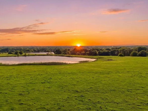 2301 Private Road 1179, Out of Area, TX 75423