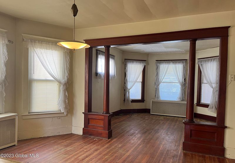 4th image of 1042 Bridge Street