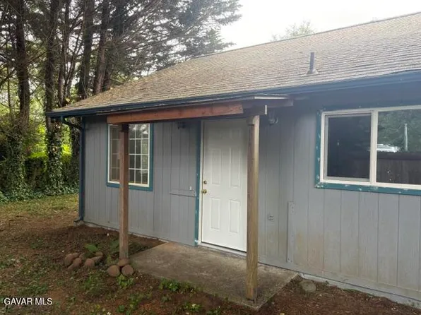 486 Kern St, Crescent City, CA 95531