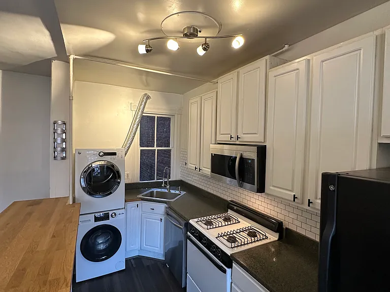 20 T St NE — Photo 12