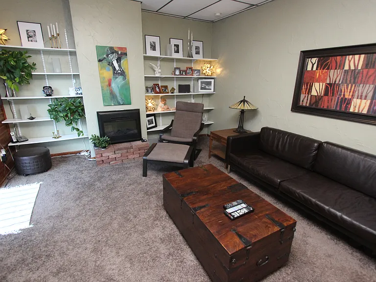 2610 Quarry St — Photo 5
