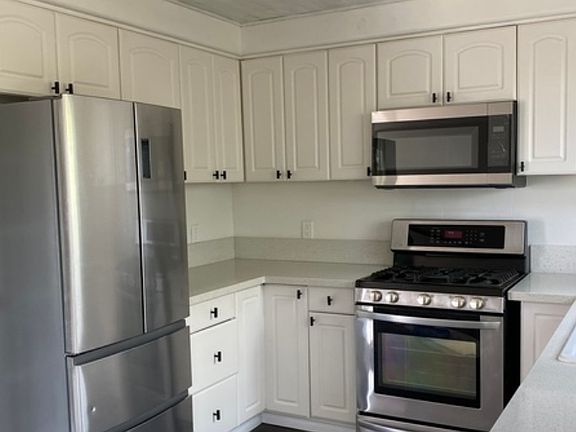 5th image of 4036 Boundary St