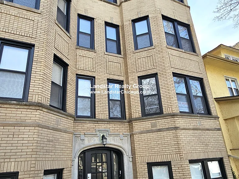2171 W Wilson Ave — Photo 24