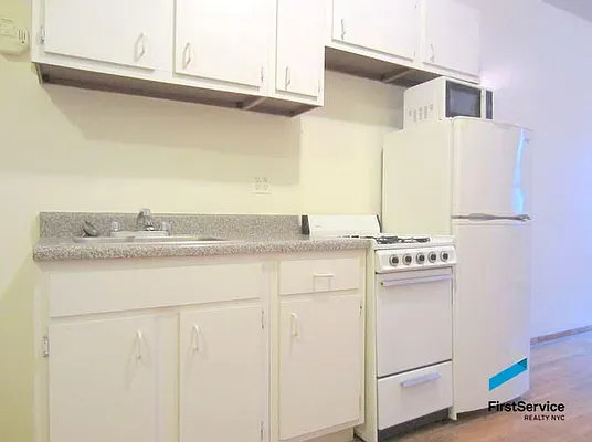 Rented by FirstService Realty (legacy) | media 6