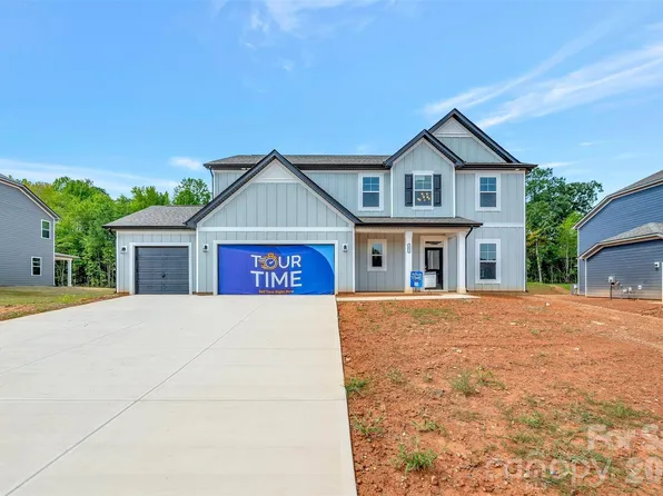 221 Amber Glen Dr, Locust, NC 28097