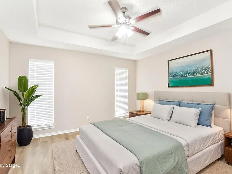 308 Southlake Dr — Photo 12