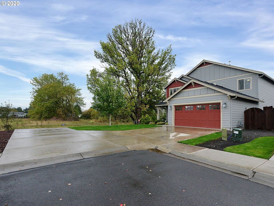 1st image of 12712 NE 52nd Cir