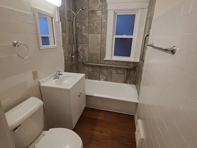1025 E Land Pl — Photo 23