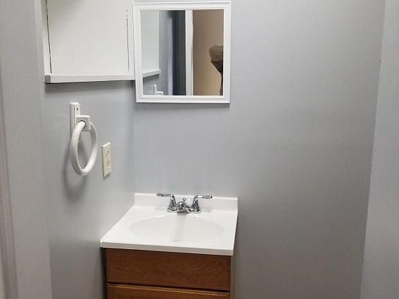 2nd image of 107 Hagood St APT E
