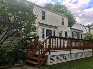 19 Knollwood Rd, West Hartford, CT 06110