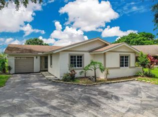 2161 Nova Village Dr, Davie, FL 33317