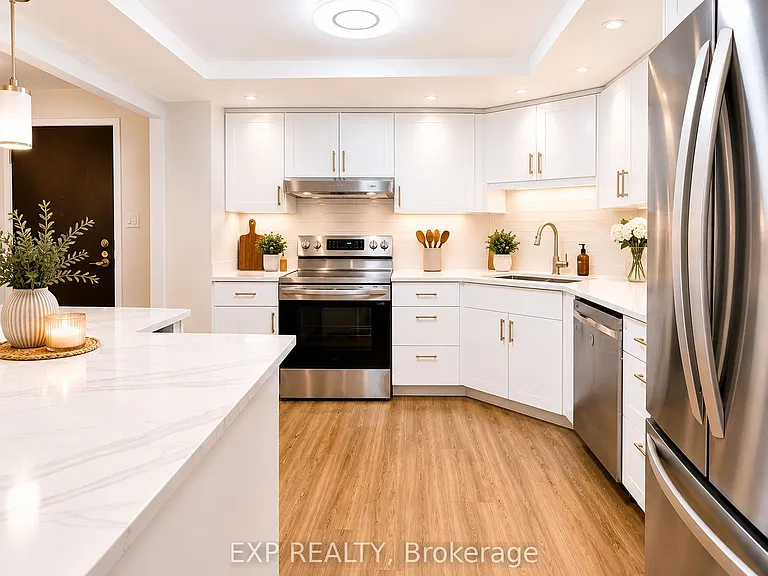 160 George St #1505 — Photo 9