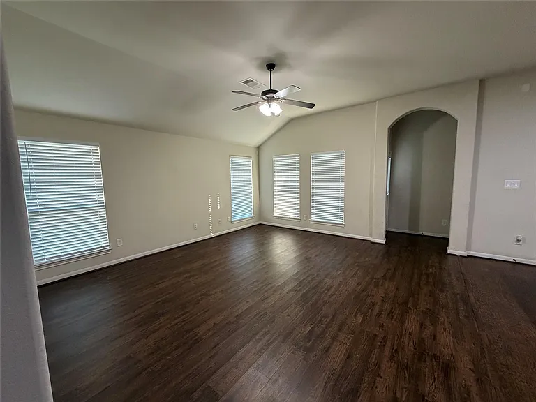 8630 Brookdale Park Ln — Photo 2