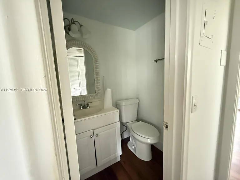 104 E Easthampton E #1 — Photo 11