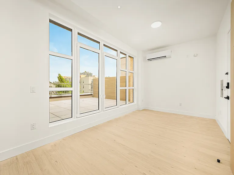733 Lincoln Pl #1506 — Photo 5
