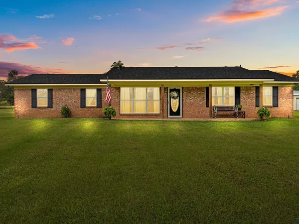 101 Leigh Ln, Marshall, TX 75672