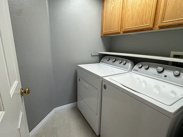 10026 Yellow Canary Ave — Photo 15