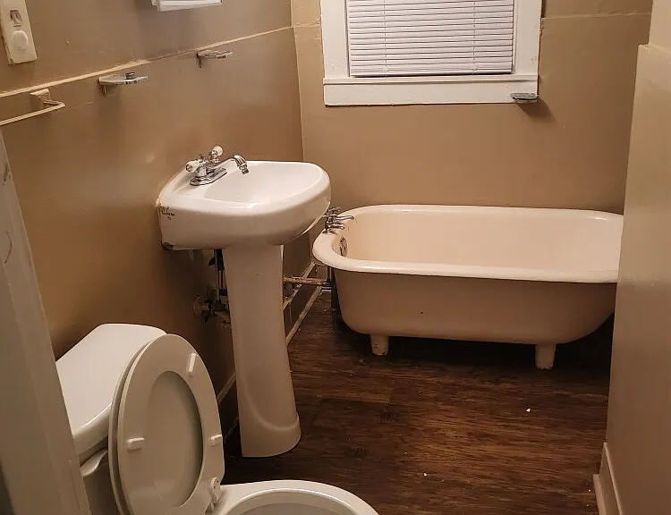 820 Dallas St — Photo 3