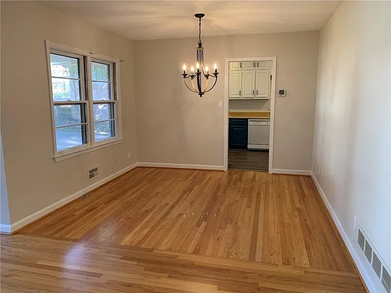 1203 Biltmore Dr — Photo 7