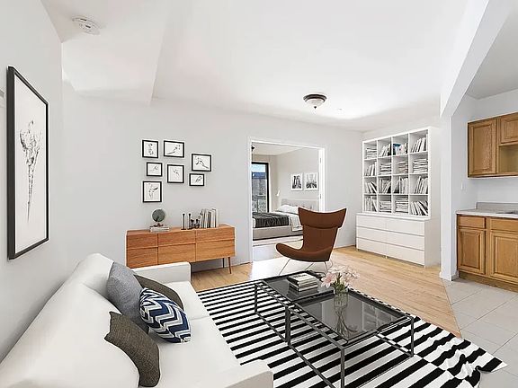 2nd image of 202 E 110th St APT 2B