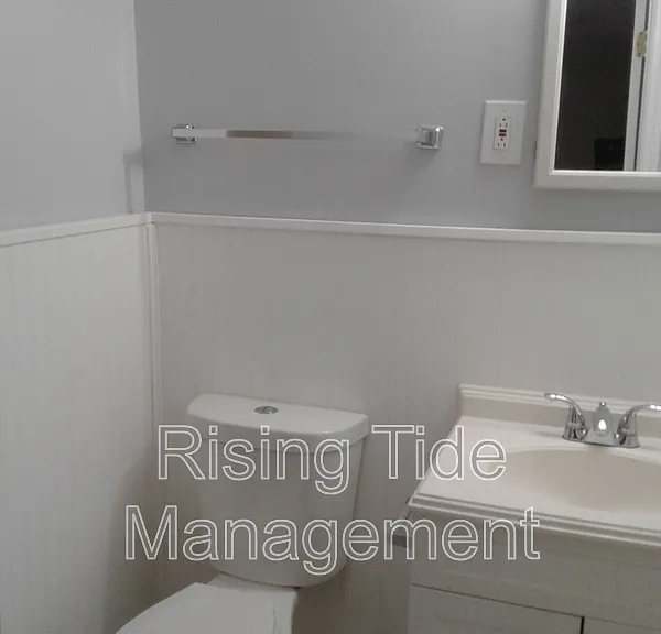 948 Hickory Dr — Photo 9