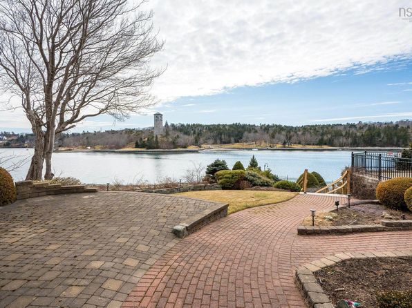 6634 South St, Halifax, NS B3H 1V2