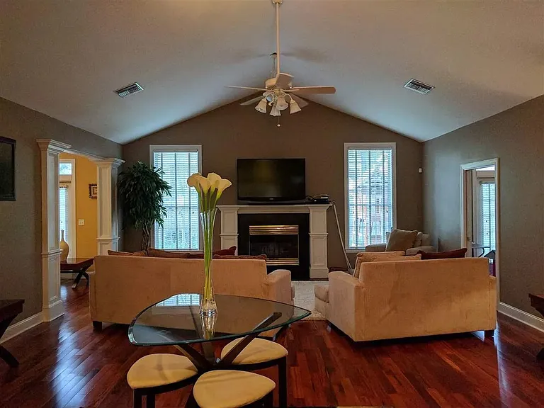 3711 Longchamp Cir — Photo 8