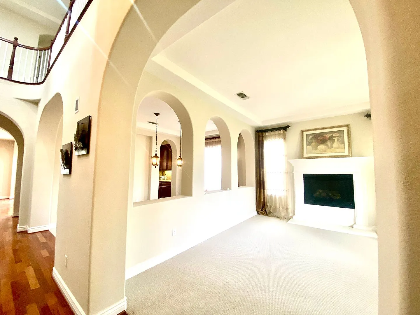 Pleasanton Ponderosa 5 bed+loft / 4 bath, 4 car garage, Small Dogs OK — Photo 3