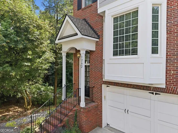 1262 Brickton Dr NW, Atlanta, GA 30318