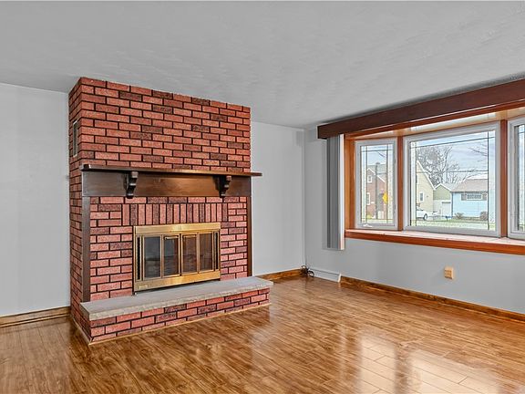 2nd image of 781 Willet Rd