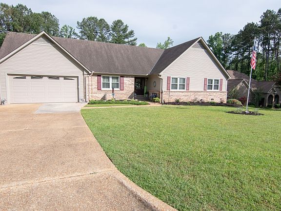 2nd image of 5435 Woodhill Cir