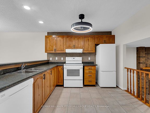 2nd image of 203 Little Ave