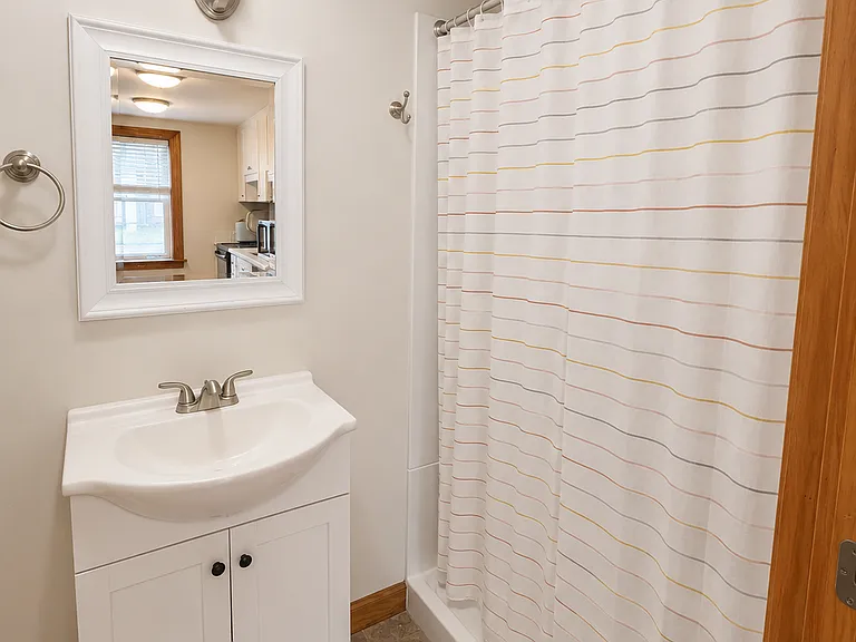 10 Pine St #1 — Photo 4
