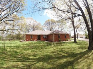 999 Shilee Dr, Rogersville, MO 65742