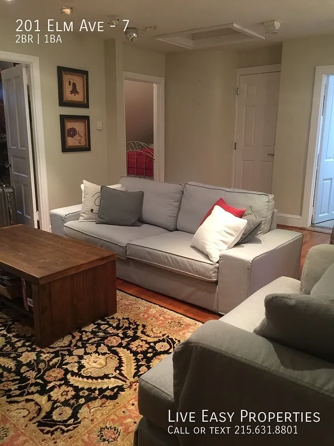 Large, Sunny Swarthmore 2 Bdrm plus bonus room - Great Location, Quiet Residential Street — Photo 2
