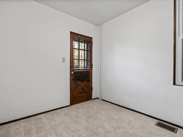 617 Bellefonte St #1 — Photo 14