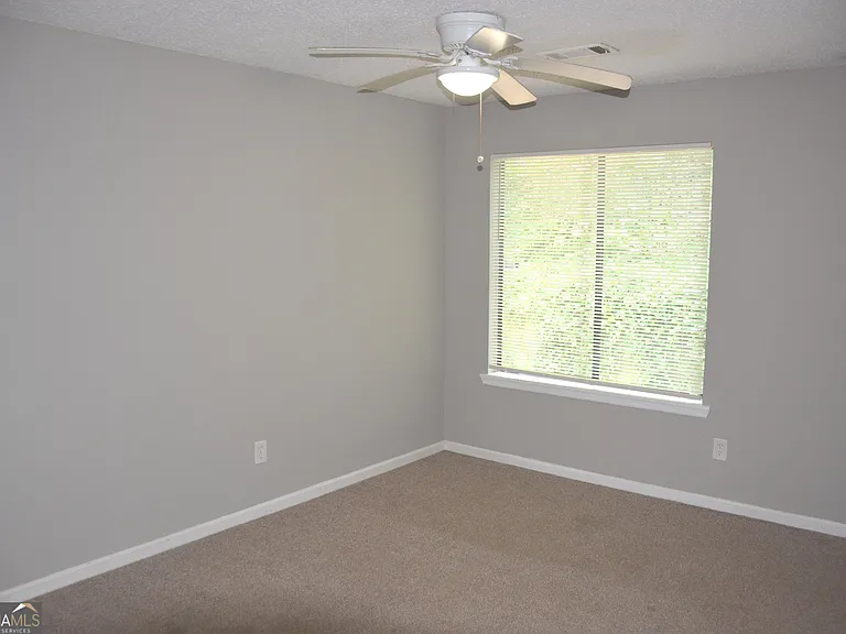 4952 Isle Royal Ct — Photo 9