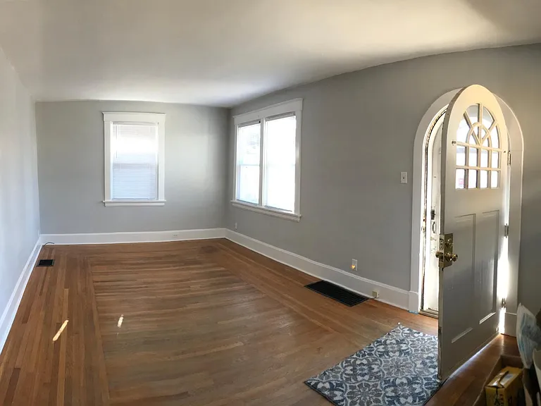 76 Taylor Ave — Photo 2