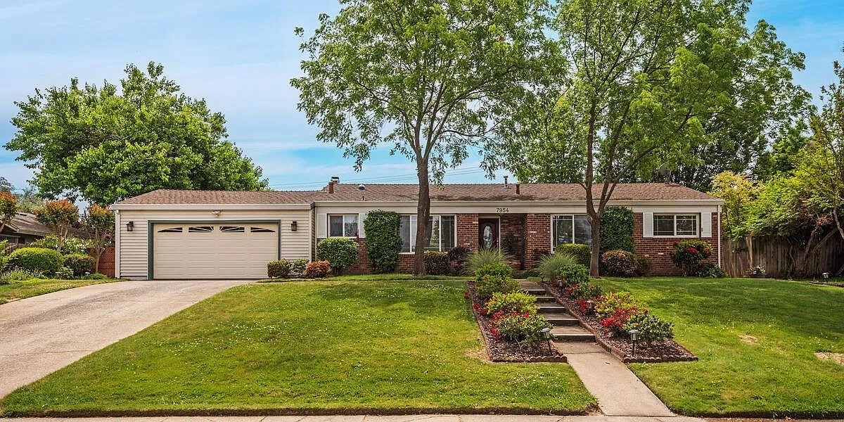 7954 Via Roma Dr photo 1