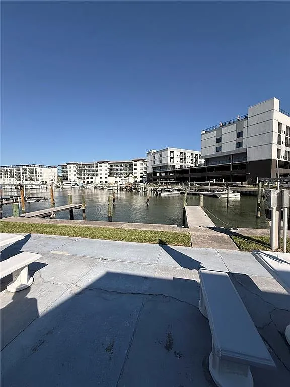 1 bed, 1.0 bath, 600 sqft, $2,000 — Photo 1