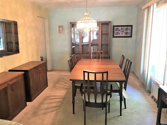 3rd image of 6253 Dolores Dr
