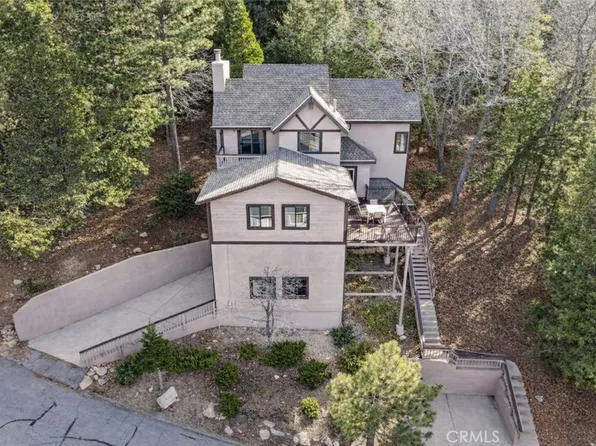 965 Sandalwood Dr, Lake Arrowhead, CA 92352