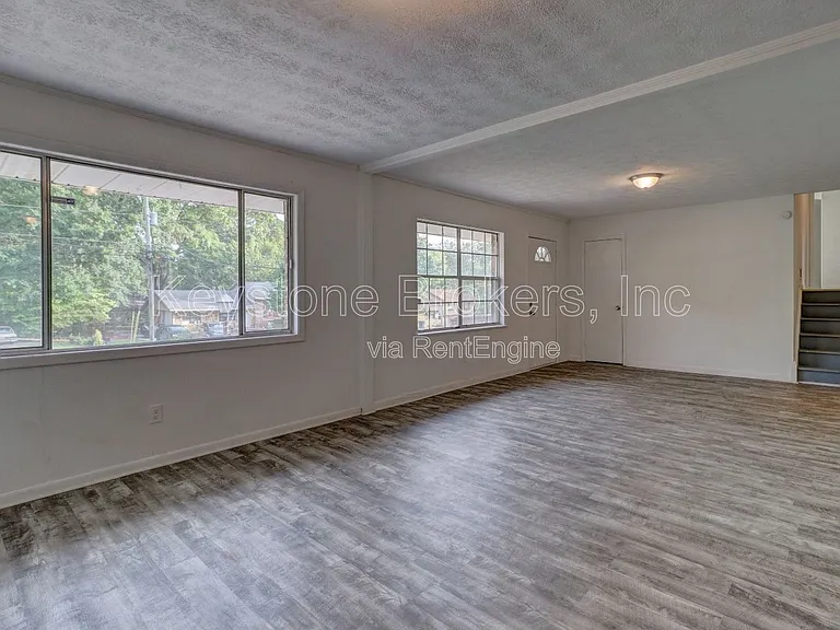 8774 Channing Dr — Photo 5