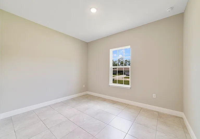 2117 W Swanson Dr — Photo 5